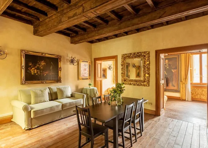 Апартаменты Iflat Exclusive 18th Century At Trevi Fountain